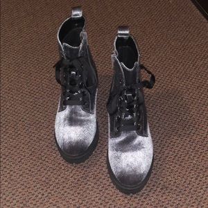 Cute Velvet boots
